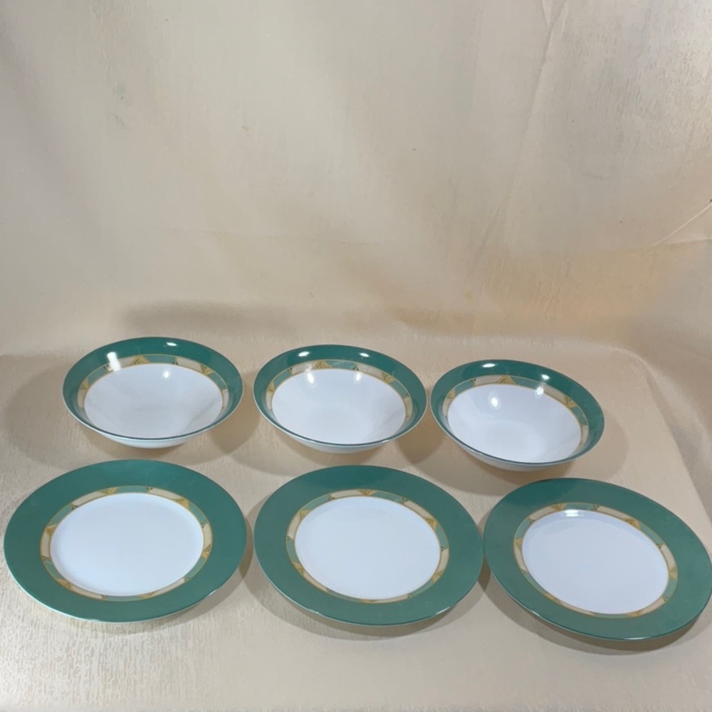 Cortina by Arcopal Coupe Cereal Bowls 6 1/2” & Salad Plates-7 3/4”